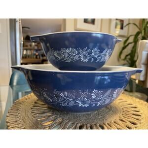 Vintage Pyrex 444 & 442 Colonial Mist Cinderella Mixing Bowl 4 QT, 1.5 QT